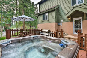 Spacious Breck Gem with Hot Tub Walk to Ski Shuttle Breckenridge